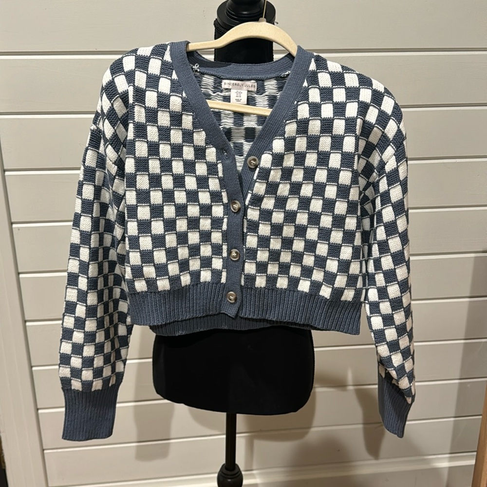 Women’s cropped checkered sweater